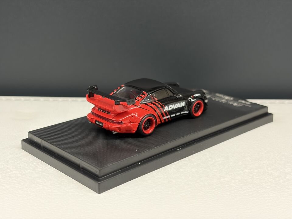 AURORA MODEL PORSCHE 930 RWB 1:64