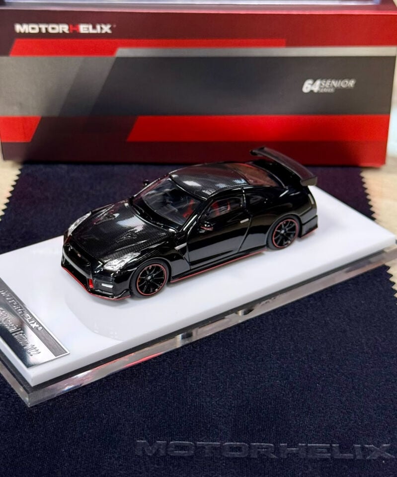 1/64 Motorhelix Nissan Skyline GT-R R35 NISMO S/E Pearl Black M63524 MIX2