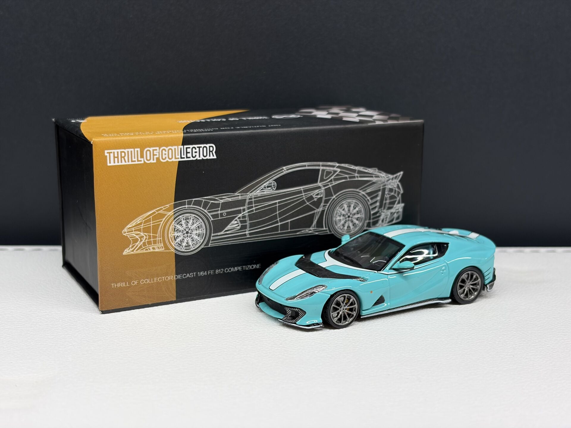 TOC MODELS FERRARİ 812 COMPETIZIONE TIFFANY BLUE 1:64