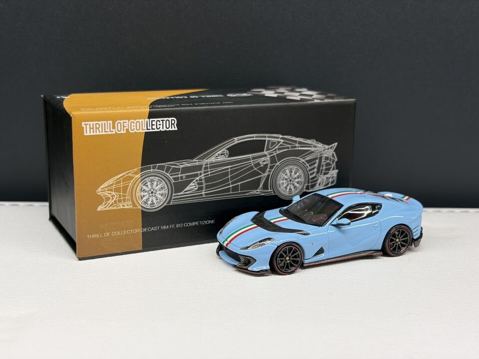 TOC MODELS FERRARİ 812 COMPETIZIONE AZZURRO LA PLATA 1:64