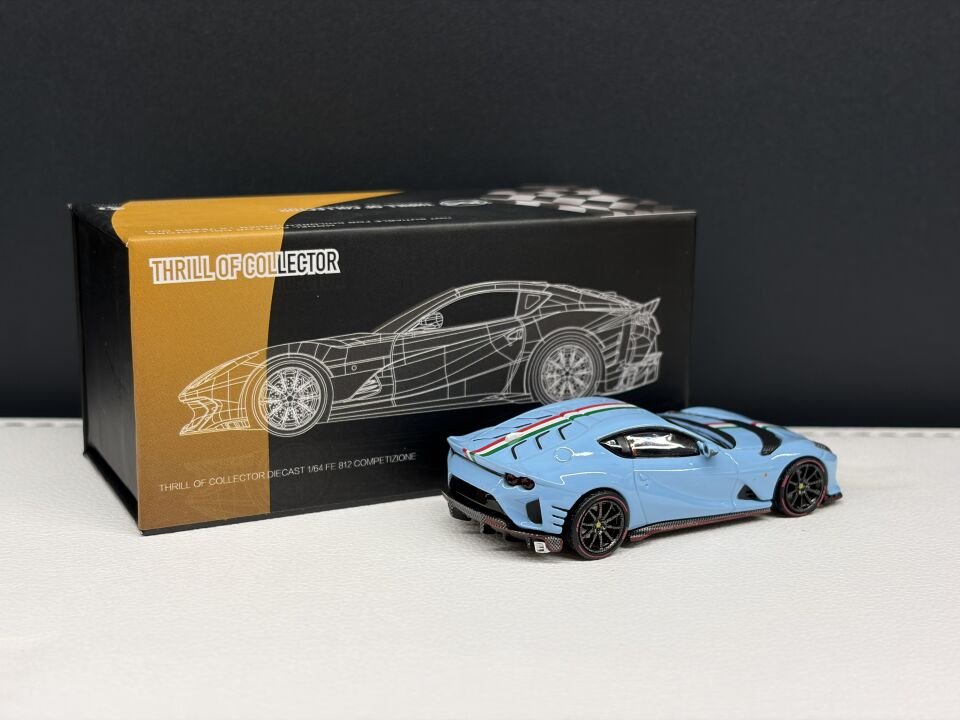 TOC MODELS FERRARİ 812 COMPETIZIONE AZZURRO LA PLATA 1:64