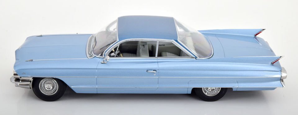 KK SCALE CADILLAC SERIES 62 COUPE DE VILLE 1961 1:18