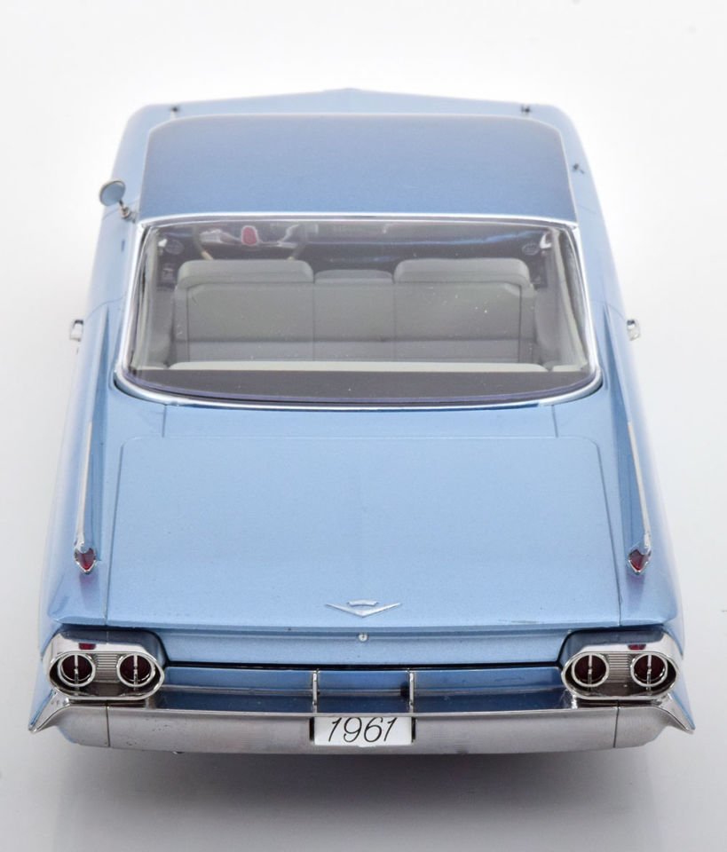 KK SCALE CADILLAC SERIES 62 COUPE DE VILLE 1961 1:18