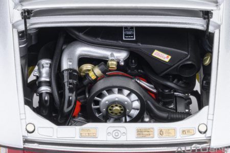 1:18  Porsche 911 (930) Turbo 3.0 Silver metalic