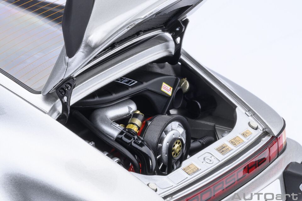 1:18  Porsche 911 (930) Turbo 3.0 Silver metalic