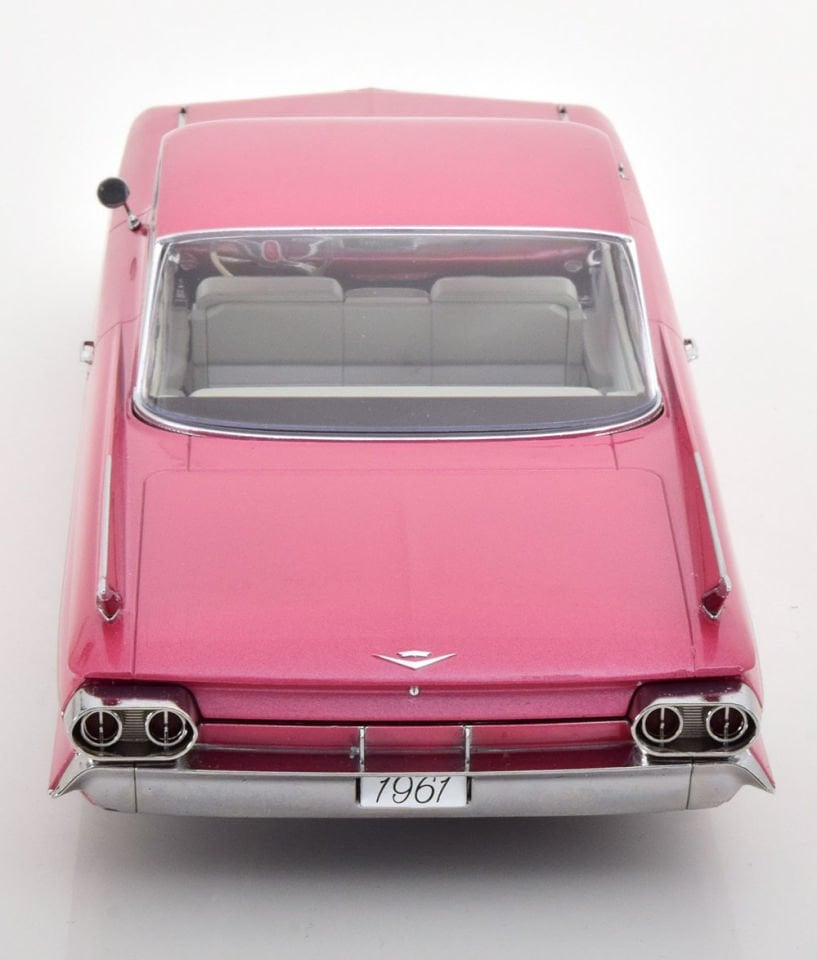 KK SCALE CADILLAC SERIES 62 COUPE DE VILLE 1961 1:18