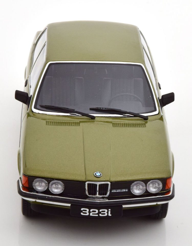 KK SCALE BMW 323İ E21 1978 1:18 (180654)