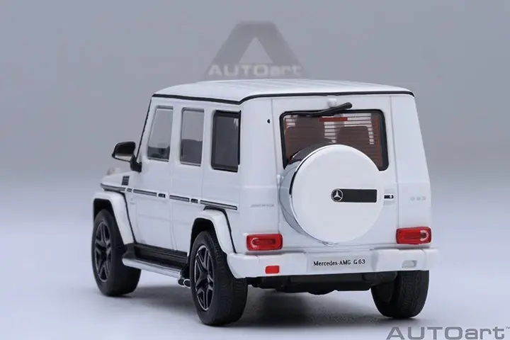 1:64 Autoart Mercedes-AMG G63 2017(gloss whıte)