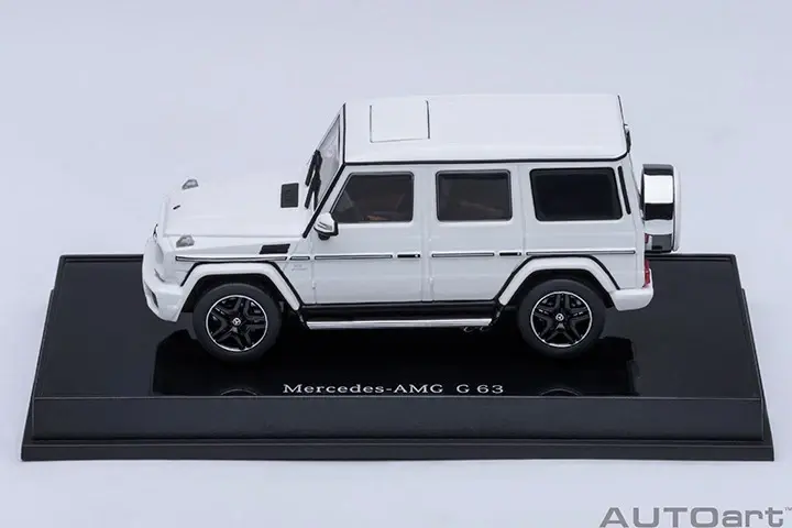 1:64 Autoart Mercedes-AMG G63 2017(gloss whıte)