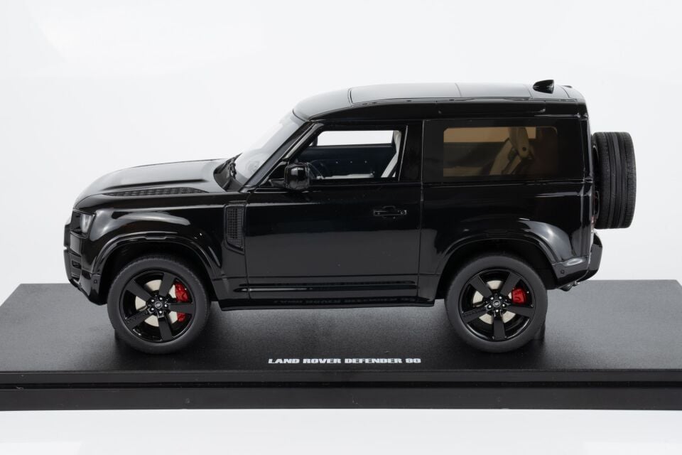 1:18 GT SPİRİT 2021 LAND ROVER DEFENDER 90 BLACK