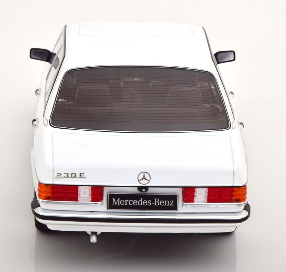KK SCALE MERCEDES BENZ 230 E W123 1975 1:18 (180351)
