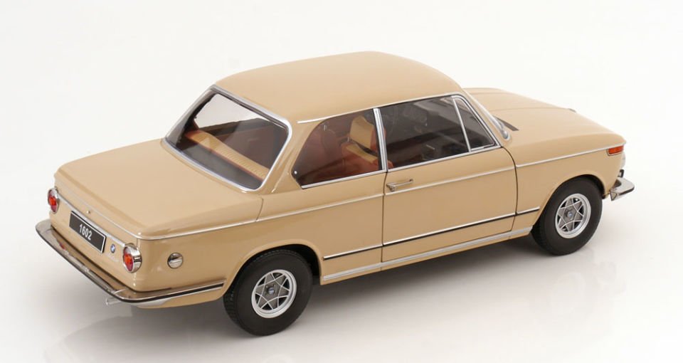 KK SCALE BMW 1802 1.SERIES 1967 1:12