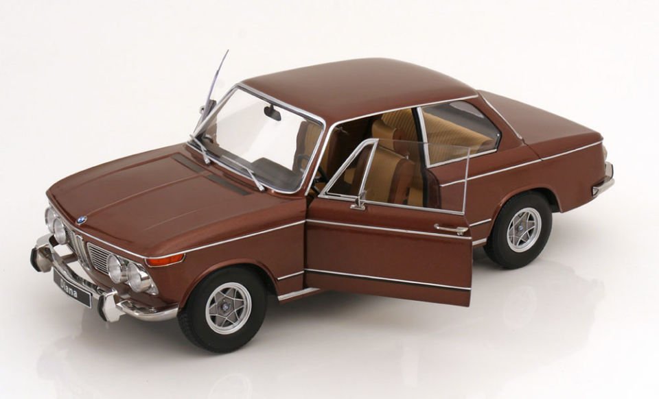 KK SCALE BMW 1802 1.SERIES 1967 1:12