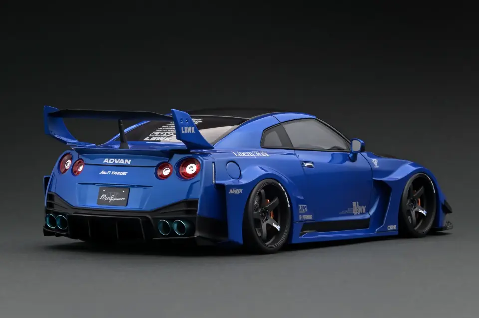 IGNITION  MODEL 1:18 NISSAN 35GT-RR (BLUE METALLIC)