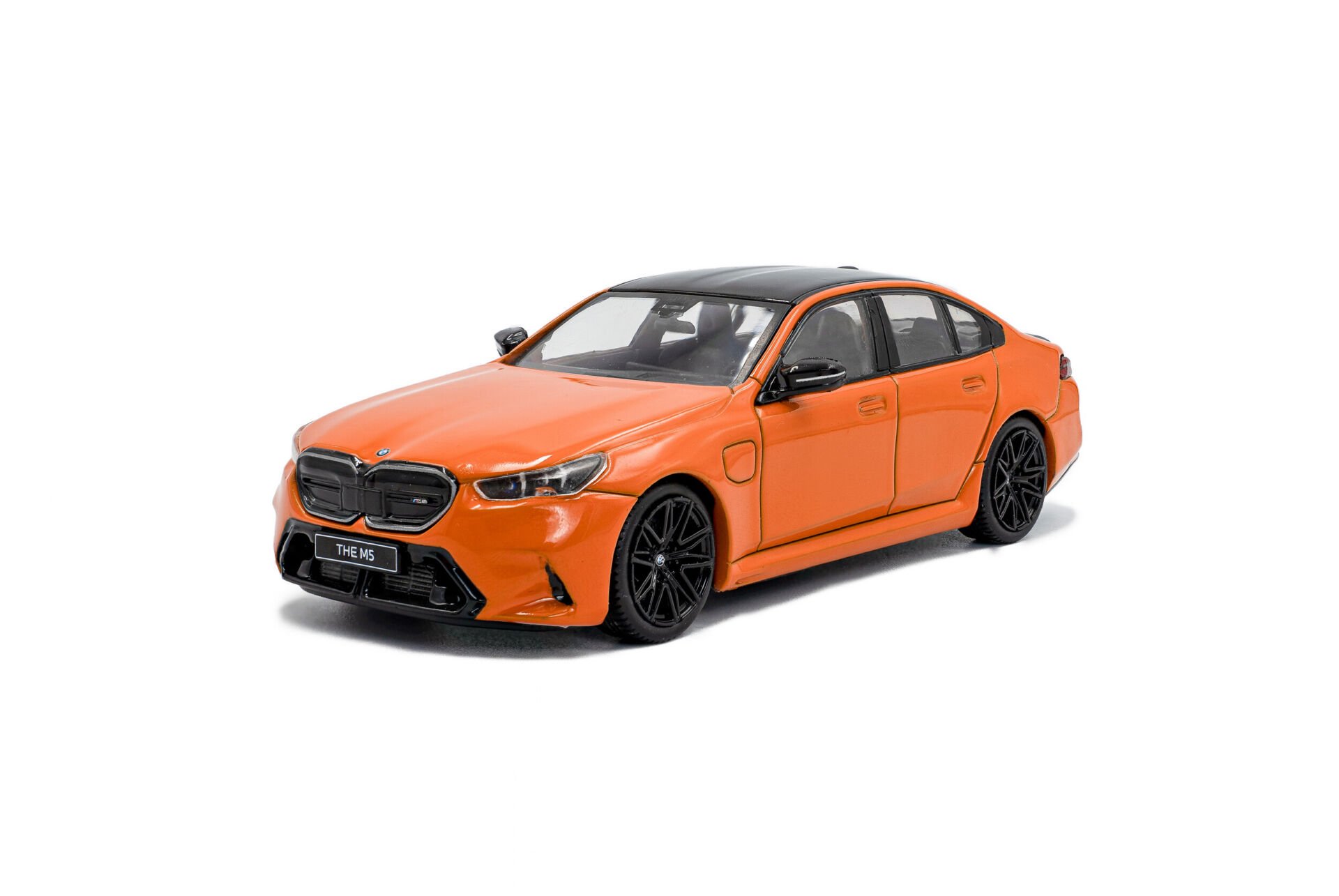 SOLIDO BMW M5 SEDAN 2024 FIRE ORANGE III 1:43