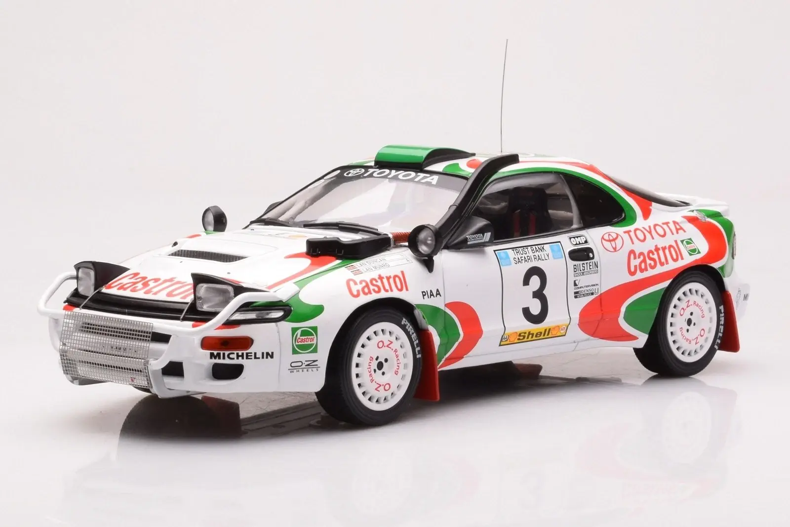 İXO TOYOTA CELICA TURBO 4WD (ST185) #3 I.DUNCAN - I.MUNRO SAFARI RALLY 1993 1:18