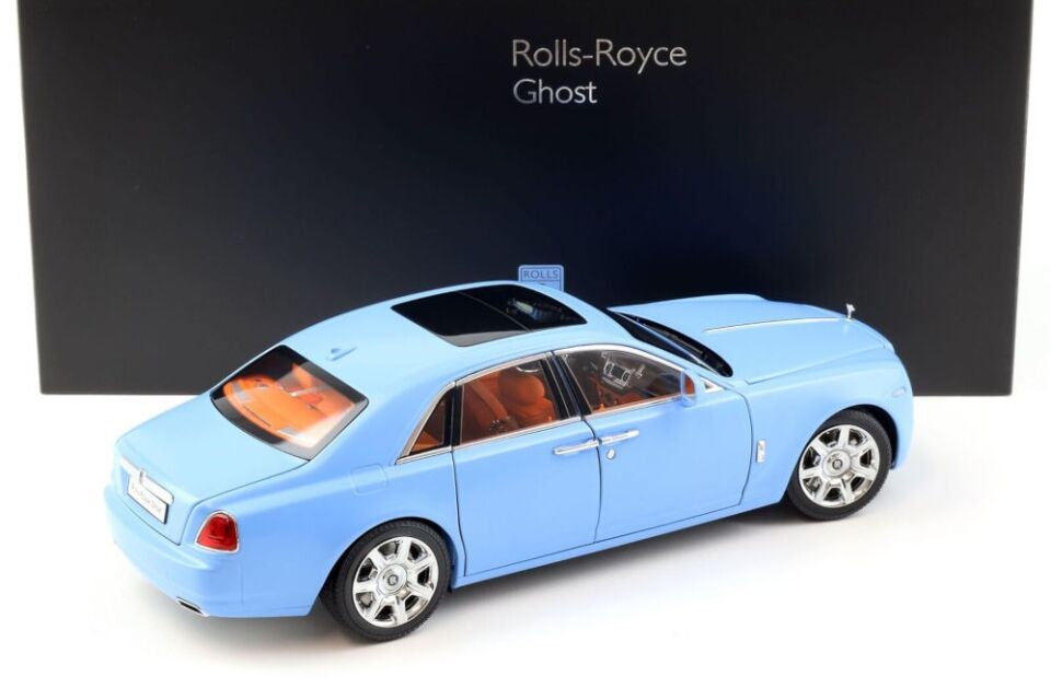 KYOSHO ROLLS ROYCE GHOST LIGTH BLUE 1:18 (MH026CG)