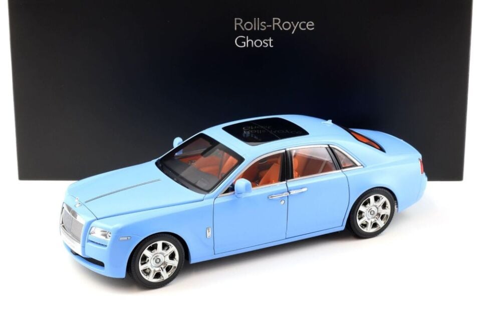 KYOSHO ROLLS ROYCE GHOST LIGTH BLUE 1:18 (MH026CG)