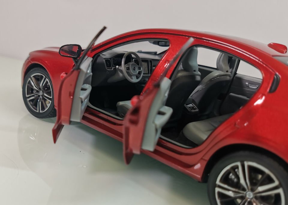 VOLVO S60 METALLIC RED 1:18 (9430993)