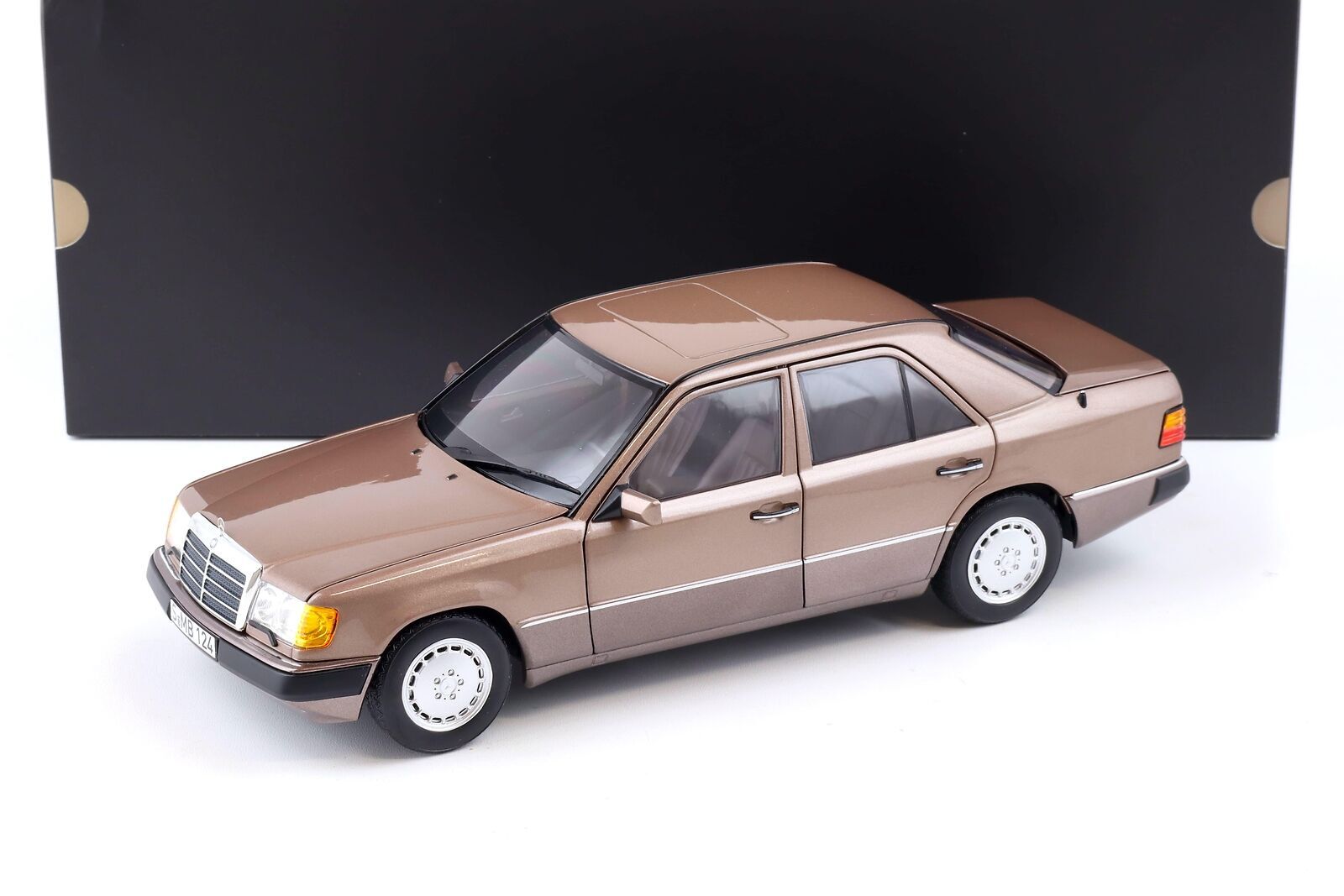 NOREV MERCEDES-BENZ 230 E W 124 1:18