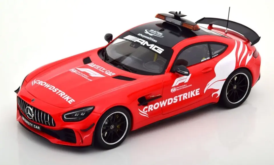 MINICHAMPS MERCEDES-AMG GTR SAFETY CAR FORMULA 1 1:18