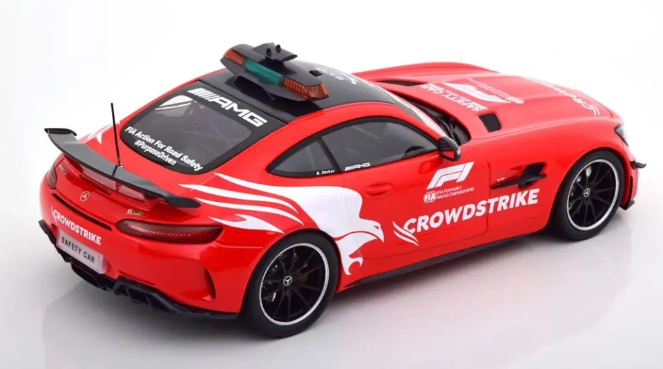 MINICHAMPS MERCEDES-AMG GTR SAFETY CAR FORMULA 1 1:18