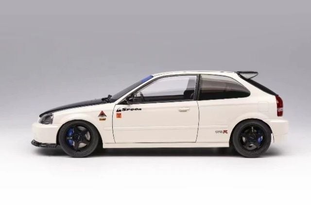 MOTORHELIX HONDA CIVIC TYPE R (EK9) WHITE 1:18 (M85015)