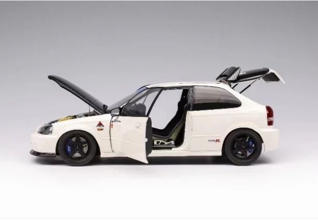 MOTORHELIX HONDA CIVIC TYPE R (EK9) WHITE 1:18 (M85015)