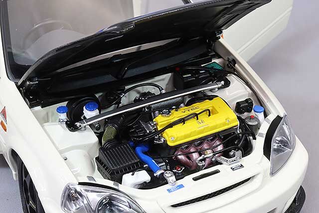 1:18 HONDA CIVIC TYPE R (EK9) SPOON WHITE 1:18
