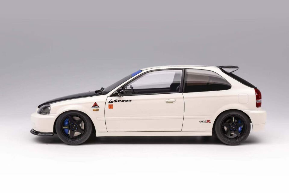 1:18 HONDA CIVIC TYPE R (EK9) SPOON WHITE 1:18