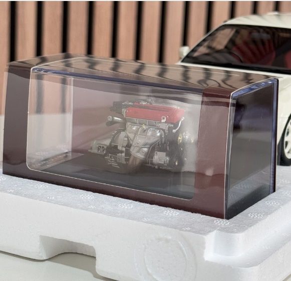 MOTORHELİX HONDA CIVIC TYPE R (EK9) CHAMPIONSHIP WHITE 1:18 (M85001)